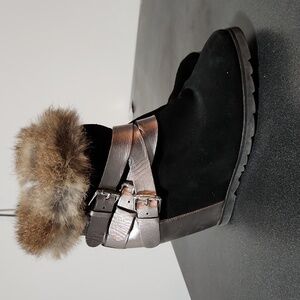 UKIES "Carrie" Genuine Rabbit Fur Trim Womens Booties size EU 37